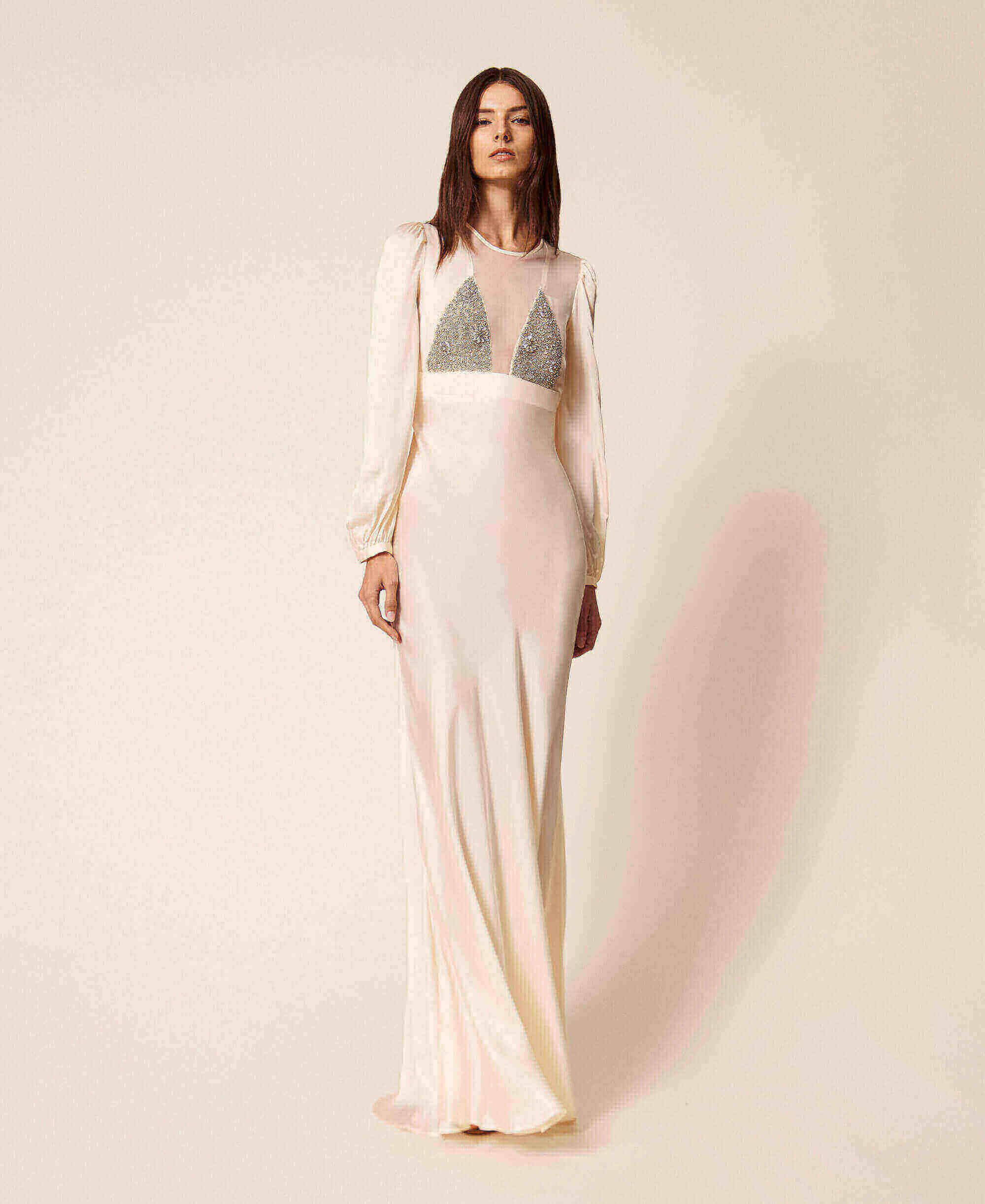 Al momento stai visualizzando Vestiti lunghi eleganti di Twinset: ecco a voi la nuova collezione dei desideri
